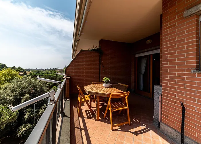 Apartment La Terrazza Sul Parco ,8 Guests, 3 Bedrooms, Huge Terrace & Free Parking