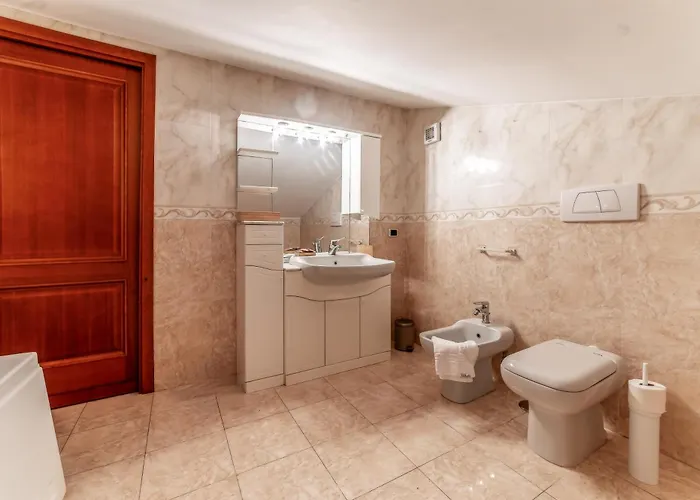 La Terrazza Sul Parco ,8 Guests, 3 Bedrooms, Huge Terrace&free Parking