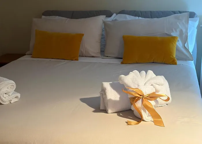 La Terrazza Sul Parco ,8 Guests, 3 Bedrooms, Huge Terrace & Free Parking * Rom